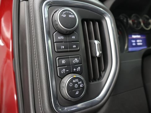 Used 2020 Chevrolet Silverado 2500 LTZ w/ Z71 Off-Road Package AWD/4WD image 44