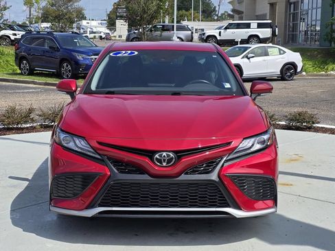 Used 2022 Toyota Camry XSE FWD image 2