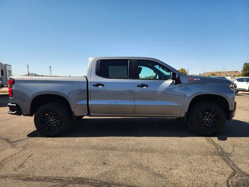 Used 2021 Chevrolet Silverado 1500 LT Trail Boss w/ Convenience Package II AWD/4WD image 4