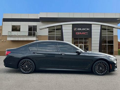 Used 2019 BMW 750i xDrive w/ M Sport Package AWD/4WD image 7