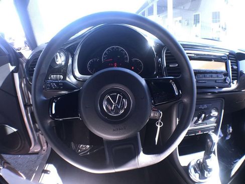 Used 2013 Volkswagen Beetle 2.5 image 15