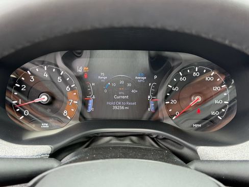 Used 2025 Jeep Compass Latitude w/ Sun & Sound Group AWD/4WD image 10
