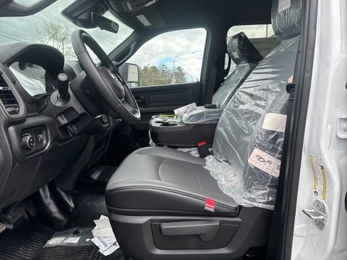 New 2026 RAM 3500 Tradesman AWD/4WD image 8