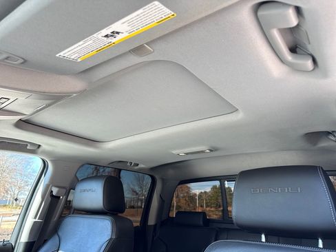 Used 2018 GMC Sierra 1500 Denali w/ Denali Ultimate Package image 25