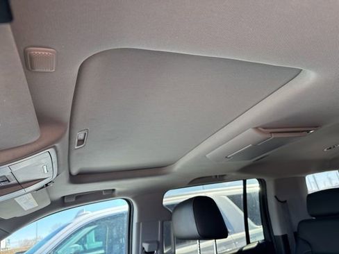Used 2016 Chevrolet Suburban LTZ image 5