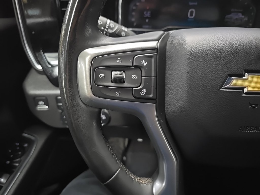 Used 2024 Chevrolet Silverado 1500 LT AWD/4WD image 19