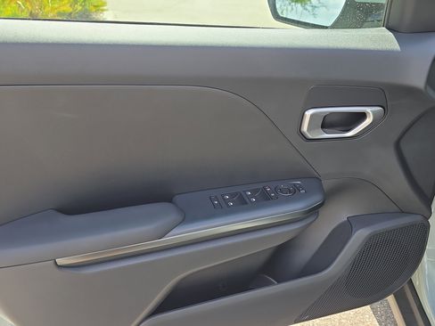 New 2026 Kia K4 LXS image 17