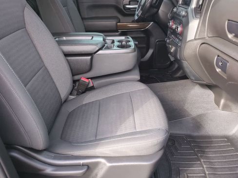 Used 2022 Chevrolet Silverado 2500 LT w/ Convenience Package image 21