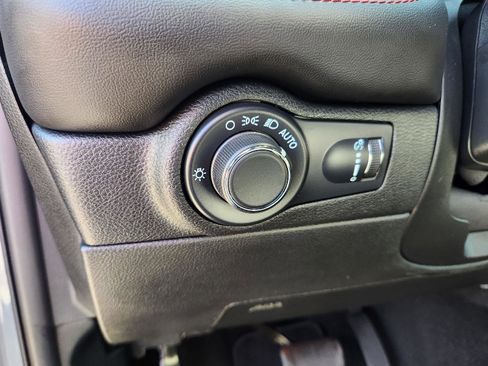 Used 2024 Dodge Durango GT image 17