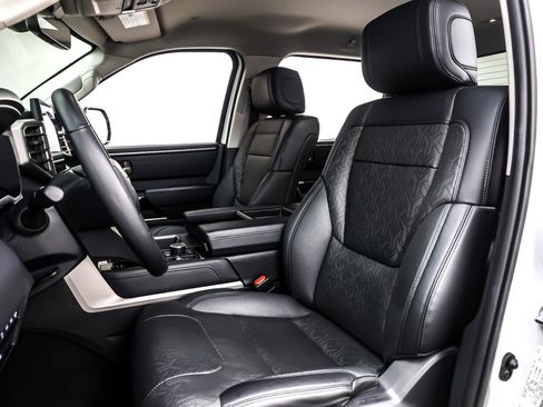 Used 2023 Toyota Tundra Limited image 18