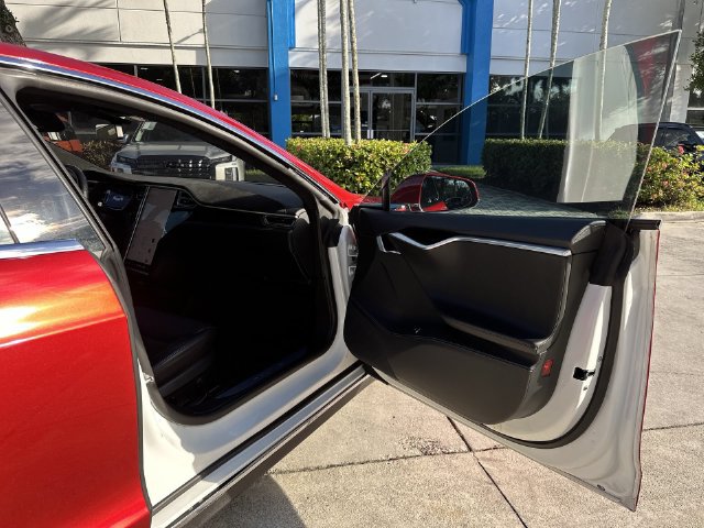 Used 2015 Tesla Model S 85D AWD/4WD image 23