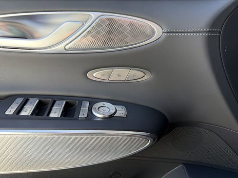 Used 2025 Genesis GV70 2.5T w/ Sport Prestige Package image 31