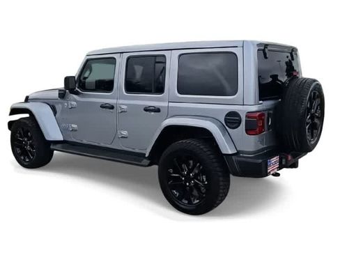 Used 2021 Jeep Wrangler Unlimited Sahara w/ Cold Weather Group image 6
