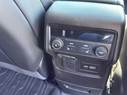 Used 2022 GMC Acadia Denali w/ GMC Pro Grade Package AWD/4WD image 19