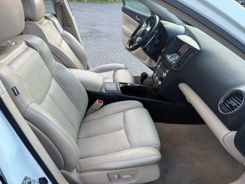 Used 2014 Nissan Maxima 3.5 SV w/ Premium Package image 14