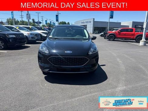 Certified 2022 Ford Escape SE w/ Convenience Package AWD/4WD image 2