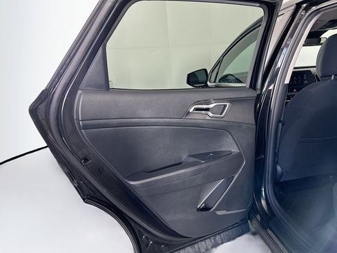Used 2024 Kia Sportage LX image 25