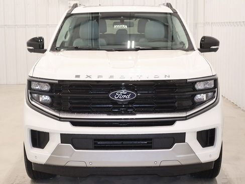 New 2026 Ford Expedition Platinum w/ Platinum Ultimate Package AWD/4WD image 3