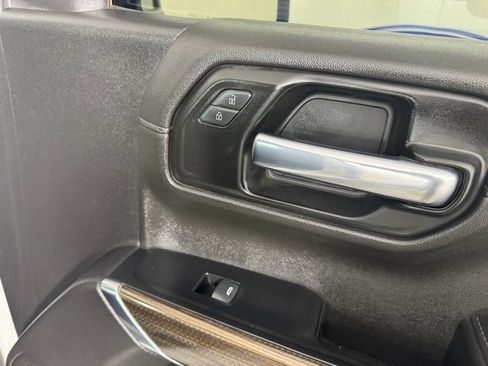 Used 2021 Chevrolet Silverado 1500 RST image 40