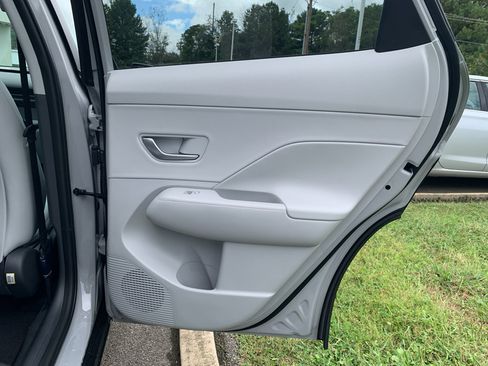 Used 2026 Hyundai Kona SEL Premium image 26