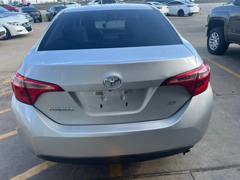 Used 2017 Toyota Corolla LE FWD image 5