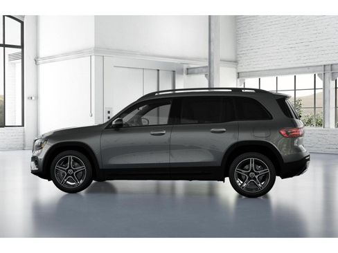 New 2026 Mercedes-Benz GLB 250 4MATIC image 32