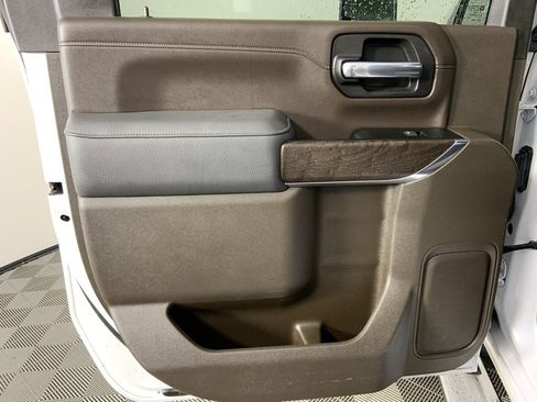 Used 2022 GMC Sierra 3500 Denali w/ Denali Ultimate Package image 27