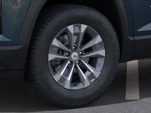 New 2026 Chevrolet Equinox LT w/ Convenience Package II FWD image 9