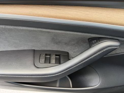 Used 2023 Tesla Model 3 Standard Range RWD image 19