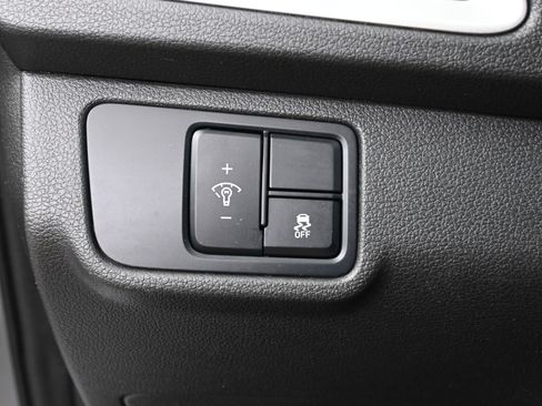 Certified 2022 Hyundai Accent SE image 12