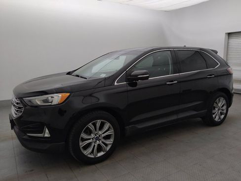 Used 2019 Ford Edge Titanium w/ Cold Weather Package AWD/4WD image 2