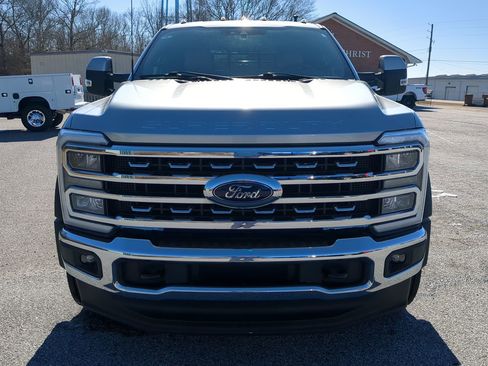 Used 2023 Ford F450 Lariat image 7