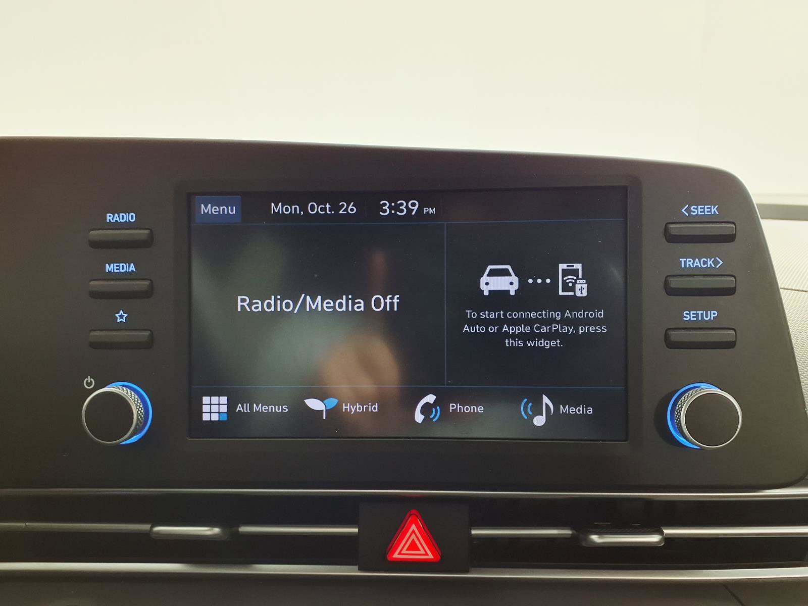 Used 2026 Hyundai Elantra Hybrid FWD image 18