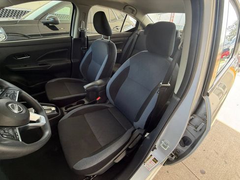 Used 2025 Nissan Versa SV FWD image 34
