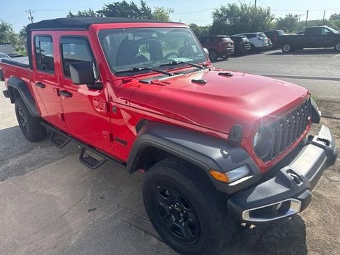 Used 2024 Jeep Gladiator Sport AWD/4WD image 2