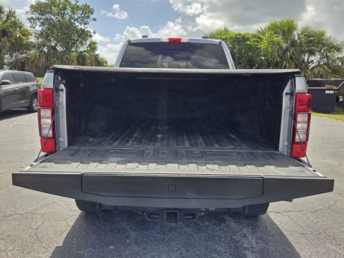 Used 2022 Ford F350 Lariat w/ Tremor Off-Road Package AWD/4WD image 14