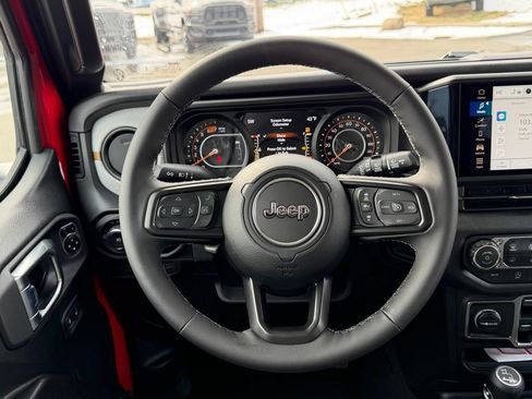 Used 2026 Jeep Wrangler Unlimited Sport AWD/4WD image 38