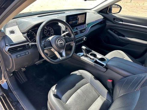 Used 2024 Nissan Altima 2.5 SR w/ SR Premium Package image 29