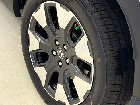 New 2026 Honda Pilot Touring image 10