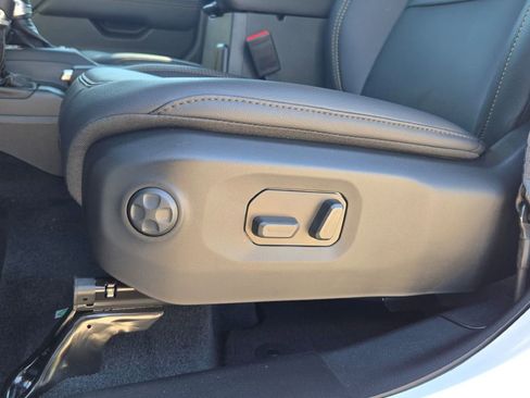 Used 2024 Jeep Wrangler Sahara w/ Safety Group image 24