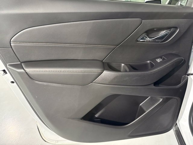 Used 2020 Chevrolet Traverse LT FWD image 16