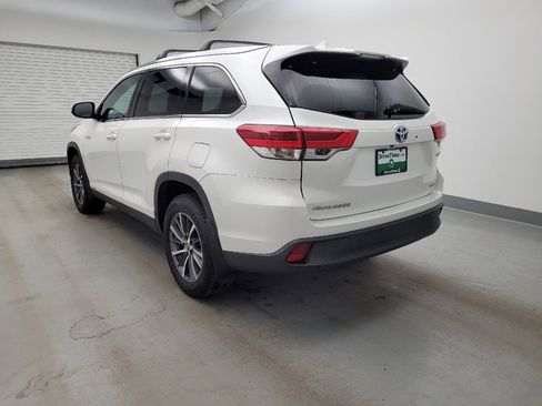 Used 2019 Toyota Highlander XLE AWD/4WD image 5