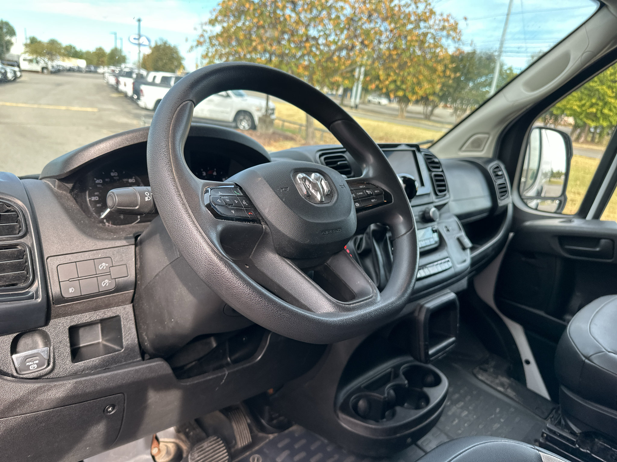 Used 2025 RAM ProMaster 2500 w/ Convenience Group FWD image 16