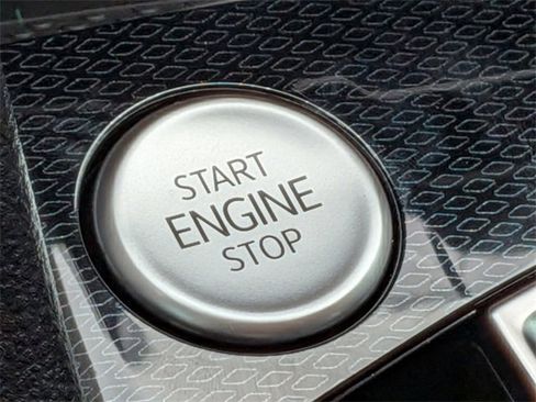 New 2026 Volkswagen Taos SE image 35