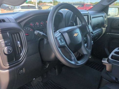 Used 2022 Chevrolet Silverado 1500 Custom RWD image 10