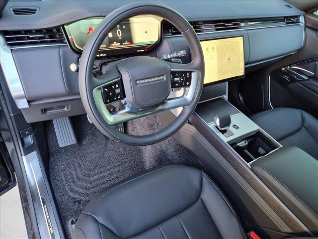 New 2026 Land Rover Range Rover Long Wheelbase SE AWD/4WD image 3