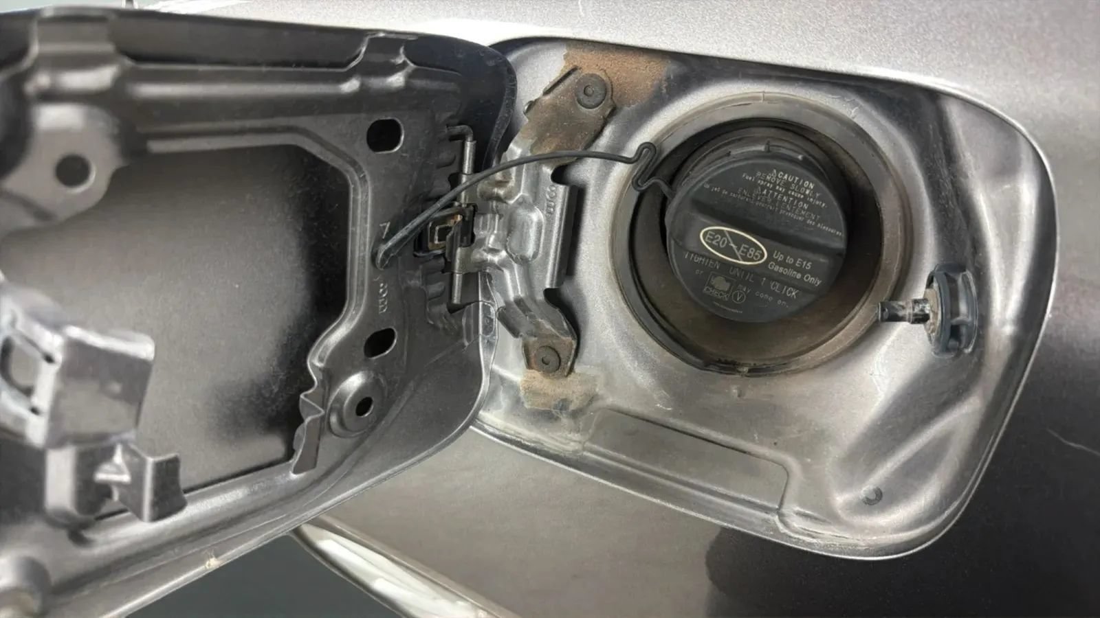 Used 2019 Toyota Camry LE FWD image 23
