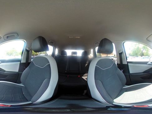 Used 2025 Volkswagen Taos SE image 43