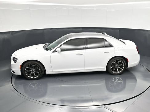 Used 2015 Chrysler 300 S w/ 300S Premium Group RWD image 42