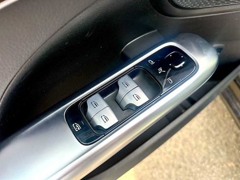 Used 2024 Mercedes-Benz C 300 4MATIC Sedan image 15